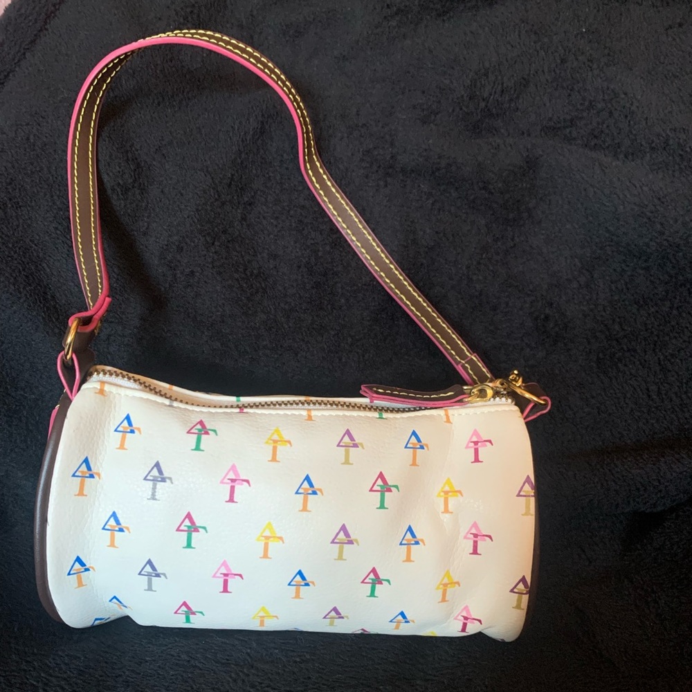 PURSENALLY GREEK wristlet purse.